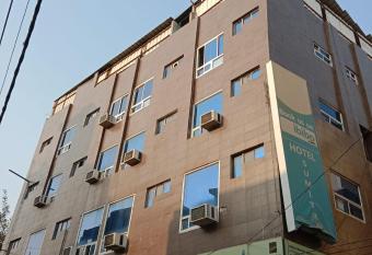 Hotel Sumitra By WB Inn allows 18 year olds to book a room