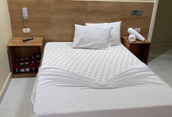 OYO Hotel Castro allows 18 year olds to book a room