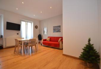 Appartamento Cuneo vicinissimo ospedale has Balcony rooms