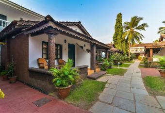 Silver Sands Holiday Village allows 18 year olds to book a room