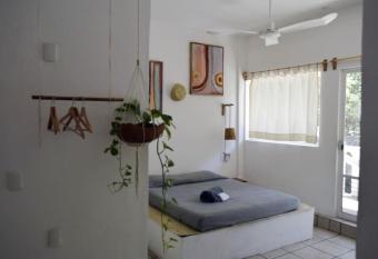 Studio wA/C Zicatela, Puerto Escondido has Balcony rooms