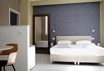 Romantic Verona has rooms with a private hot tub
