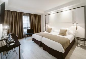 Hotel Abando allows 18 year olds to book a room