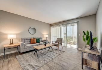 FRONTDESK Pier 5350 Apts Woodland Acres Jacksonville allows 18 year olds to book a room