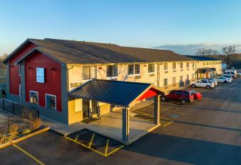 Hilltop Inn & Suites allows 18 year olds to book a room