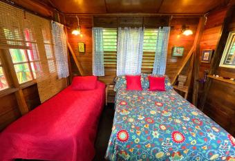 Judy House Cottages And Rooms allows 18 year olds to book a room