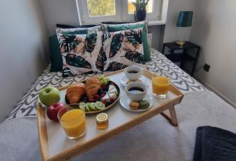 Apartament 66 allows 18 year olds to book a room
