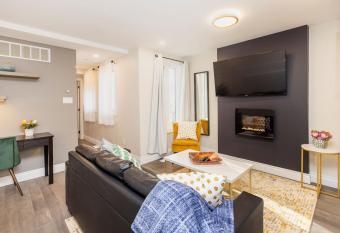 2BR Units with King Bed - near to Byward Market allows 18 year olds to book a room