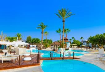 Boutique Hotel H10 White Suites - Adults Only has Balcony rooms