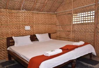 Little Hampi Homestay has Balcony rooms