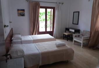 Harry s Bar & Apartments 2 has Balcony rooms