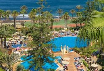 H10 Las Palmeras allows 18 year olds to book a room