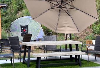 Dolly   s Retreat has Balcony rooms