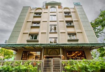 GYANI S HOTEL has Balcony rooms