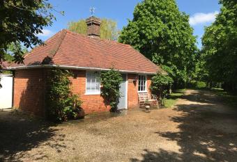 The Gatehouse has Balcony rooms