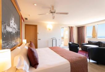 Catalonia Maj  rica has Balcony rooms