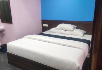 Hotel Grand Meridian has Smoking rooms