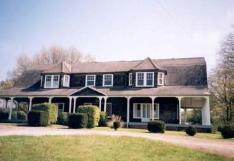 Macdonald Stewart Canadian Pavilion allows 18 year olds to book a room