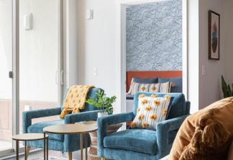 NEW HAPPY TRAIL 2BR CONDO CLOSE TO DOWNTOWN has Balcony rooms