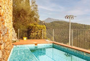 Villa Martina has Balcony rooms