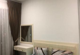 R&C Homestay 5 has Balcony rooms