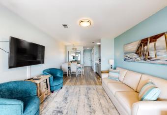 Sunset Harbor Palms 2-108 has Balcony rooms