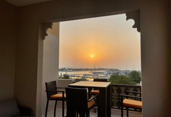 Spacious 3-bedroom apartment with BBQ terrace and Marina view has Balcony rooms