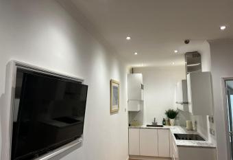 Cozy Penthouse with a terrace!2 minutes to beach! has Balcony rooms