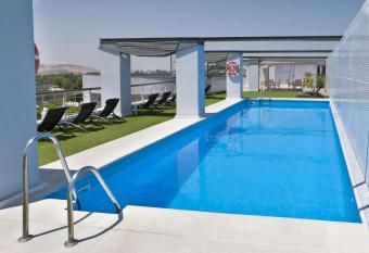 NH Sevilla Plaza de Armas allows 18 year olds to book a room