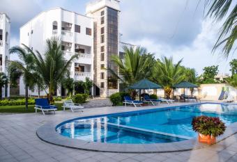 Leomilo Holidays has Balcony rooms