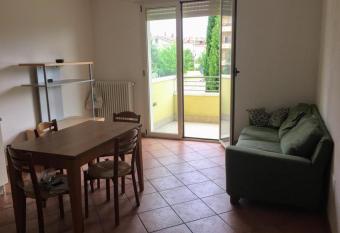 Intero alloggio vicino mare fiera balcone parcheg allows 18 year olds to book a room