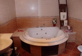 Hotel Meson Fuente del Pino has Balcony rooms