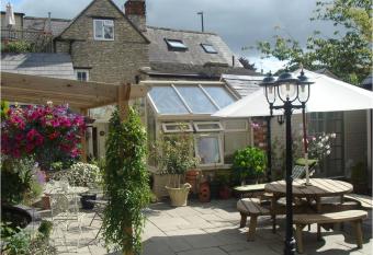 The Old Brewhouse has Balcony rooms