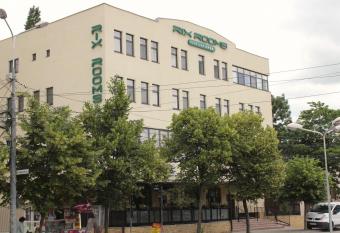 Pensiunea Rix Rooms allows 18 year olds to book a room