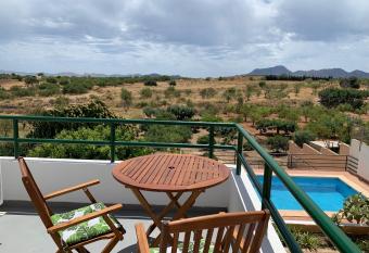 Eco Espacio Camale  n Verde 2 allows 18 year olds to book a room