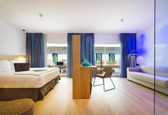 Hotel Saratoga has Balcony rooms