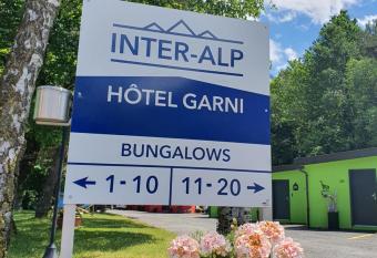 Motel - H  tel  allows 18 year olds to book a room