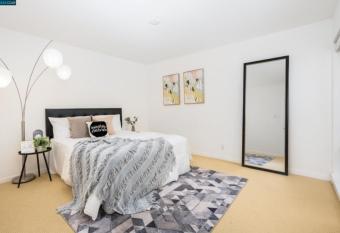 Condo Full house with 2 bedroom has Balcony rooms