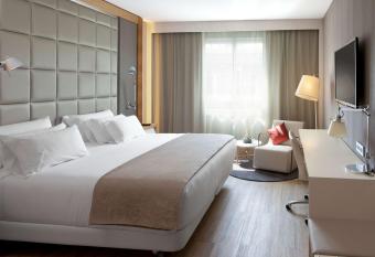 NH Collection San Sebasti  n Aranzazu allows 18 year olds to book a room