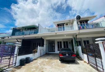 Bradell home stay has Balcony rooms