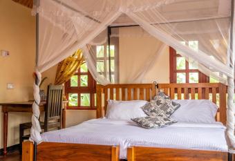 Christina House has Balcony rooms