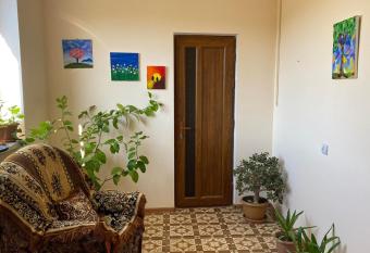 Rural Treasure has Balcony rooms