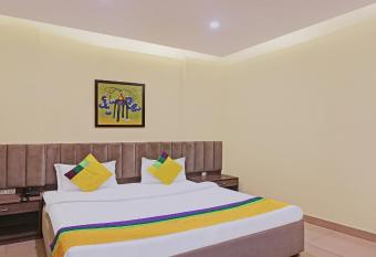 Itsy By Treebo - Metro Inn has Smoking rooms