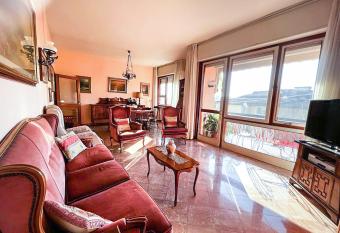 Viale Libert  , 40 - Valente Italian Properties has Balcony rooms