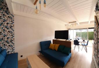 Escapade marine a carnac Maison 4 personnes entre plage et ville allows 18 year olds to book a room