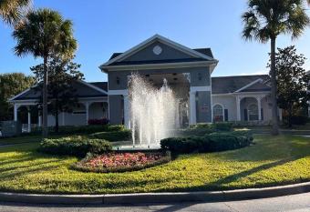 5 Min to Disney! 3 Bedrooms/Elevator - 10 Guests! has Balcony rooms