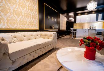 Appartement d exception avec Jacuzzi allows 18 year olds to book a room