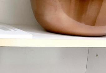 20 guests. Valencia building center has rooms with a private hot tub