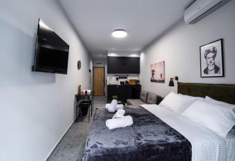 LP Citycenter Suite has Balcony rooms