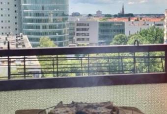 Stan Osijek Tvr  a Centar has rooms with a private hot tub